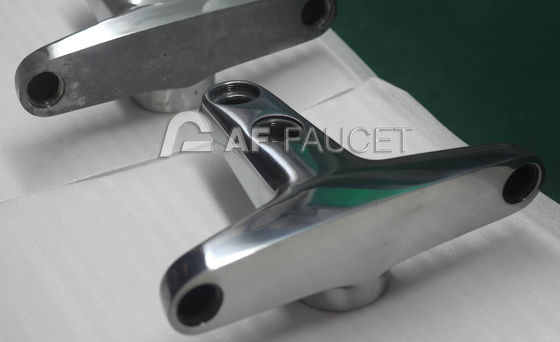 RTAF-AP04AZ- CNC metaalpoetsmachine, Zamak badkamer wandmixer poetsmachine, Robotic Poetsmachine